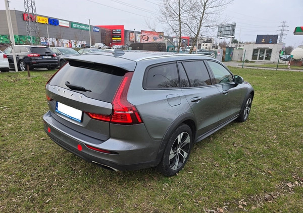 Volvo V60 Cross Country cena 162500 przebieg: 66000, rok produkcji 2020 z Warszawa małe 121